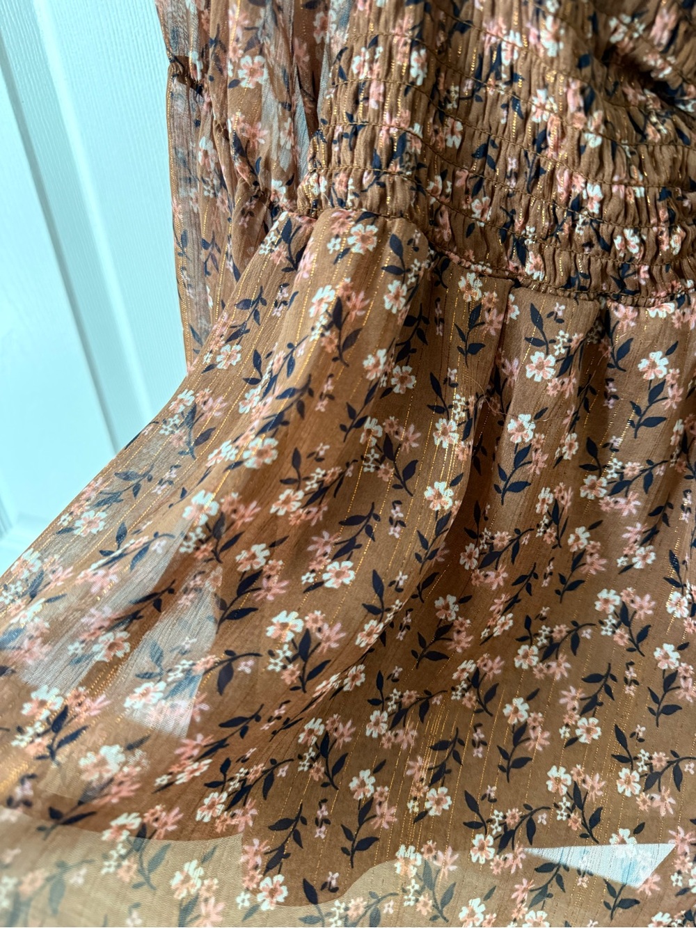 Francesca's Collections rust floral smocked puff sleeve blouse - Picture 6 of 6